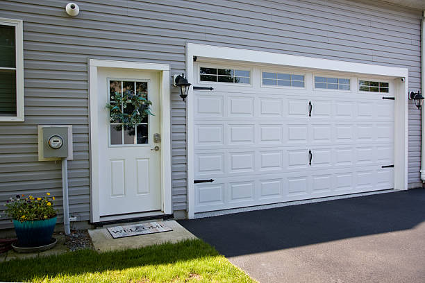 24/7 Emergency Garage Door Off Track Repair experts in Gasport, NY